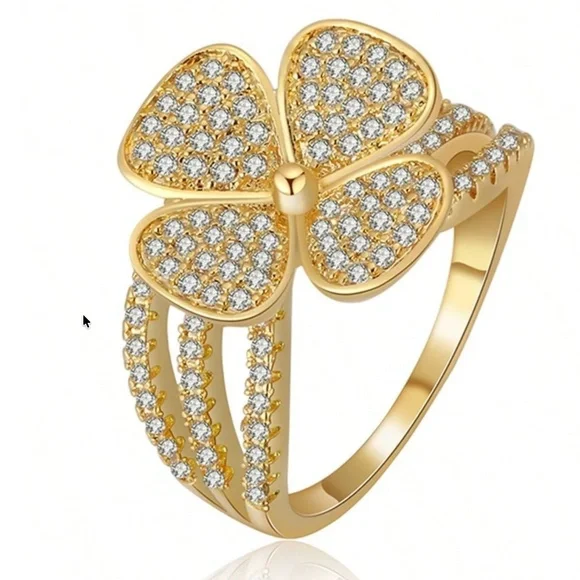 Luxe Rhinestone Flower Dainty Ring - Picture 4 of 5